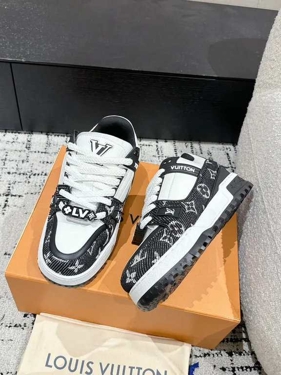 Louis Vuitton Shoe 